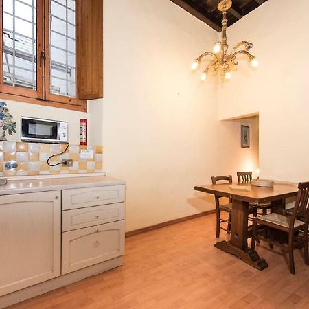 Sdrucciolo Dei Pitti Second Floor Apartman Firenze Kültér fotó