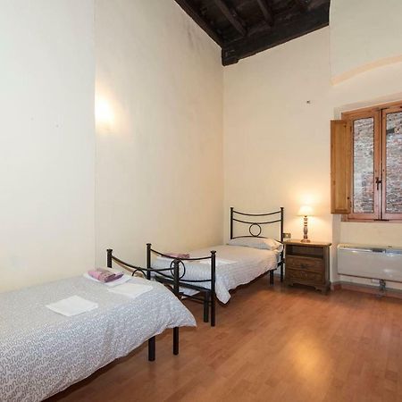 Sdrucciolo Dei Pitti Second Floor Apartman Firenze Kültér fotó