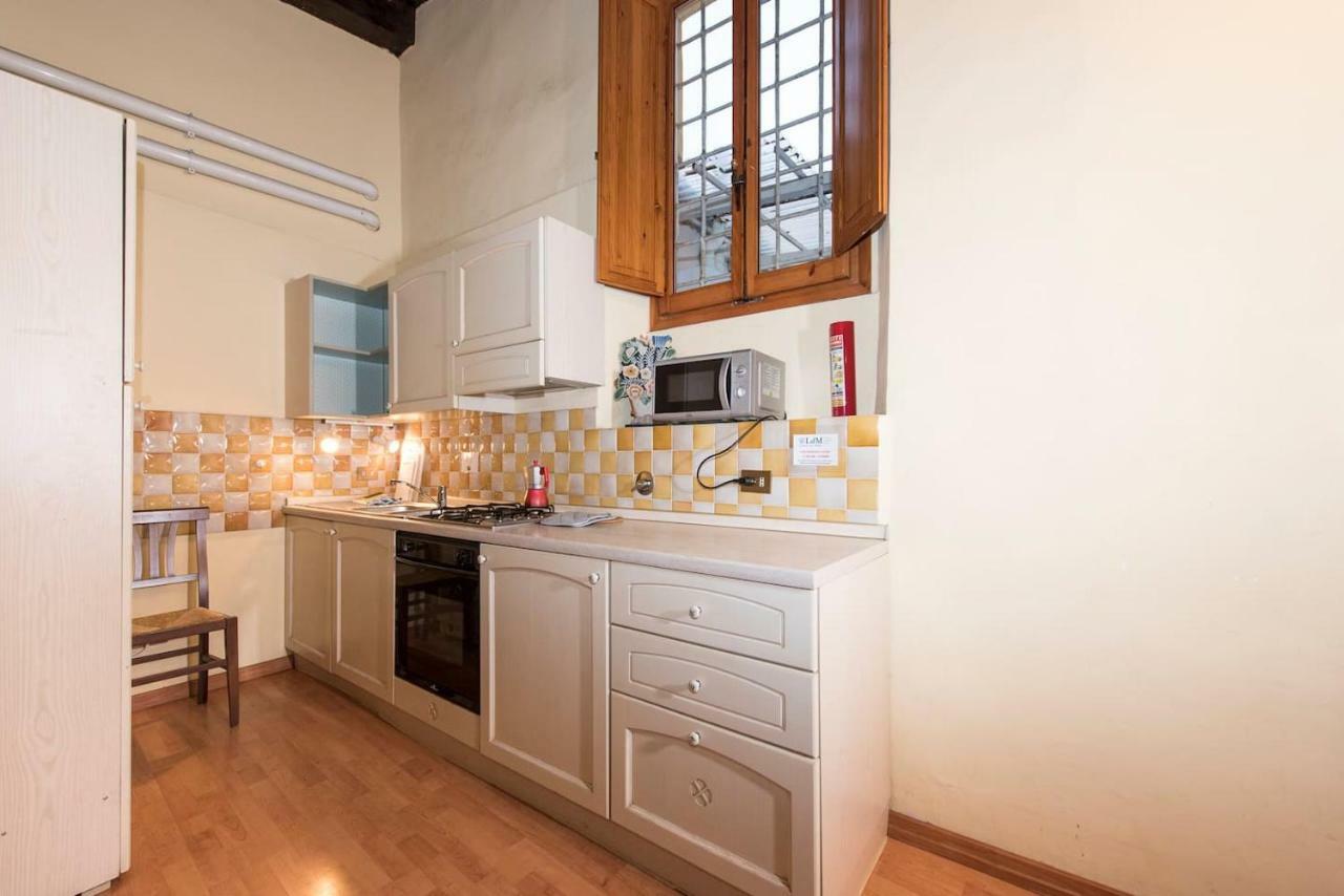 Sdrucciolo Dei Pitti Second Floor Apartman Firenze Kültér fotó