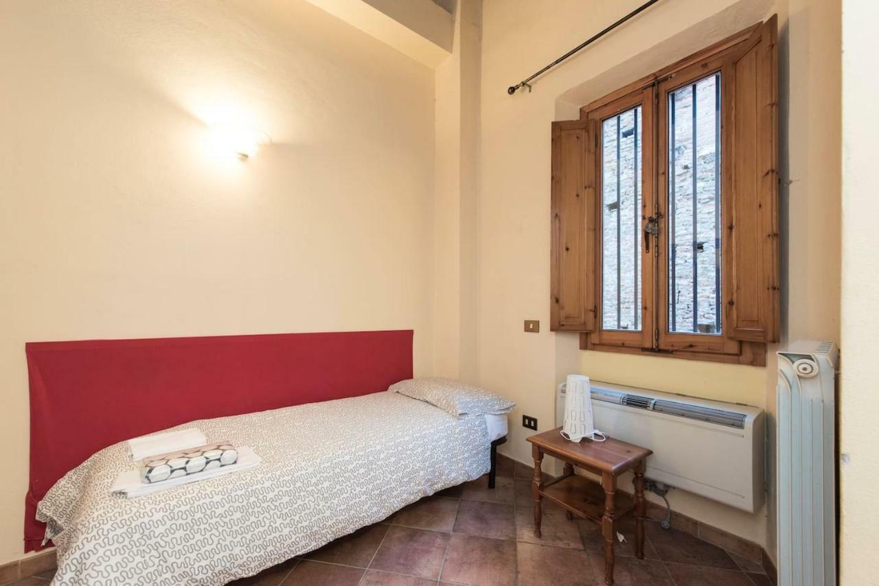 Sdrucciolo Dei Pitti Second Floor Apartman Firenze Kültér fotó
