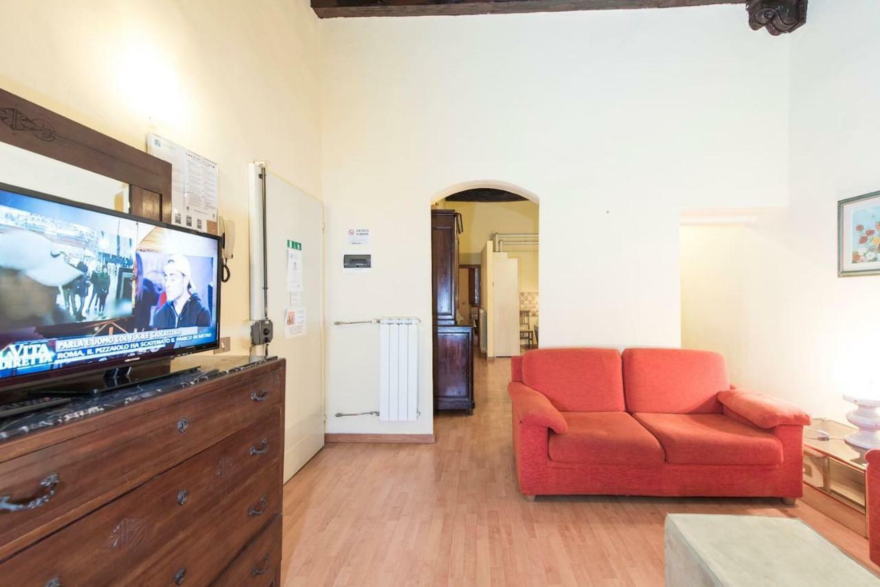 Sdrucciolo Dei Pitti Second Floor Apartman Firenze Kültér fotó